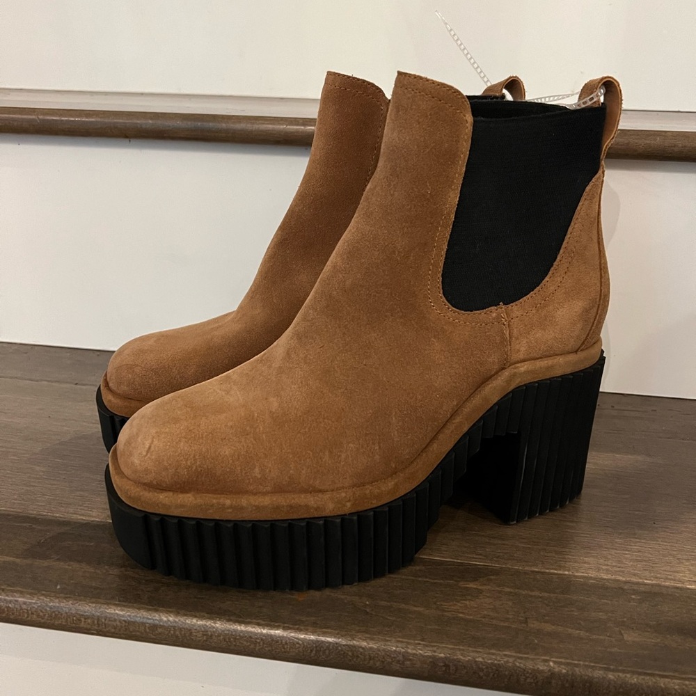 Gianni Bini Platform Boots